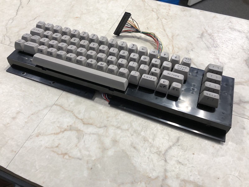 C16_keyboard_02.jpg