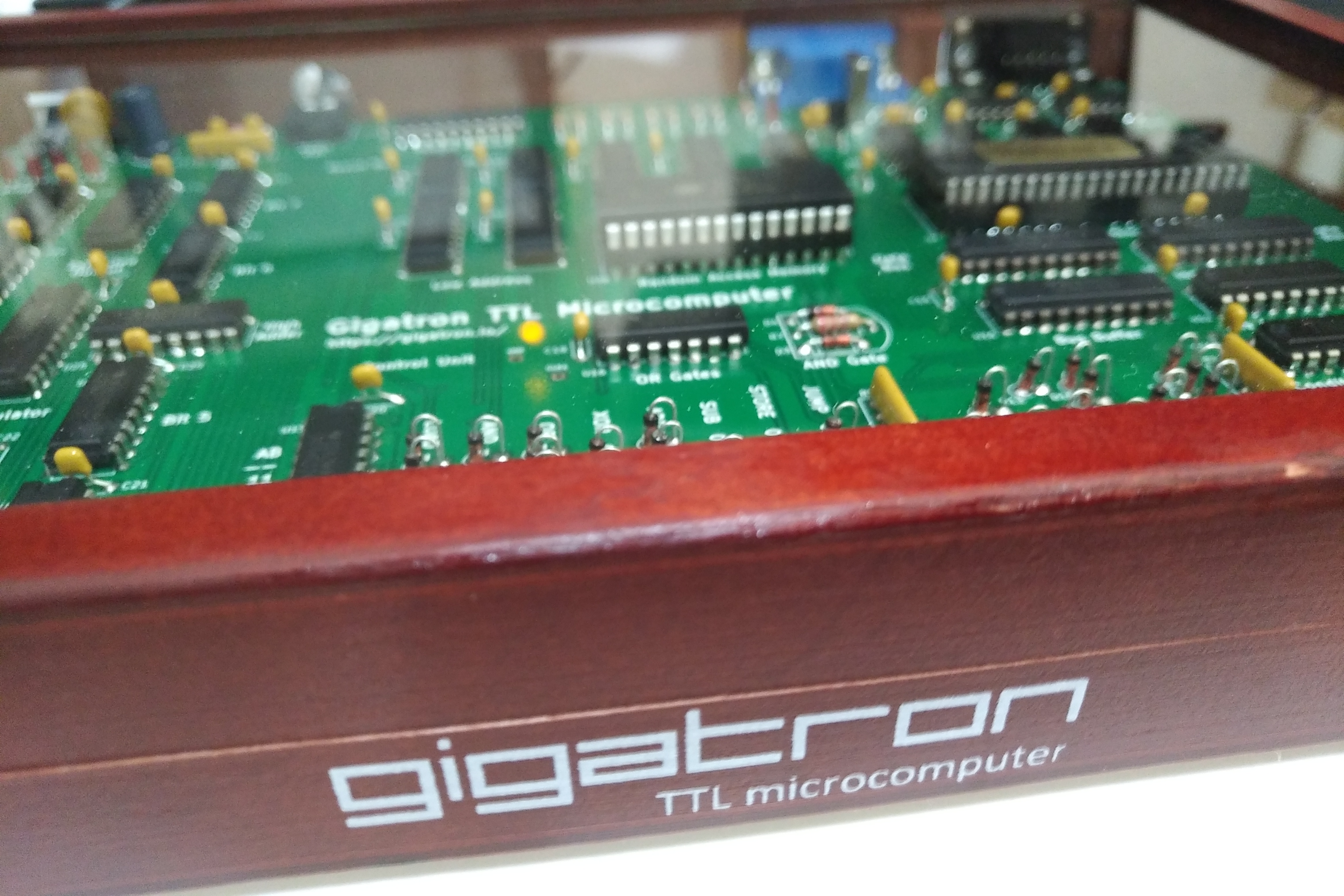 Gigatron_Woodchip_Glued.jpg